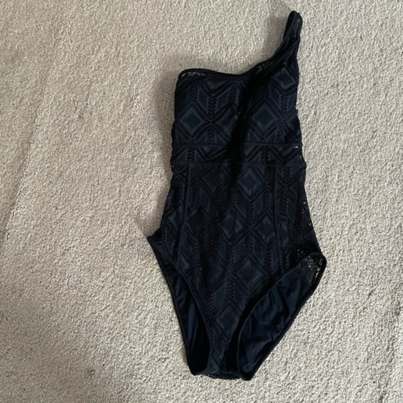 Isabella Rose Black One Shoulder Swimsuit Medium - Picture 1 of 8